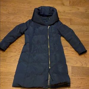 Cole haan long inter with pillow top neck line